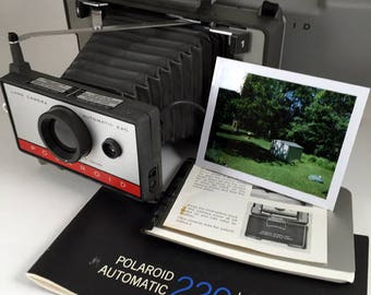 Polaroid 220 Land Camera, tested, working new battery