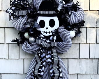 Halloween Wreath, Nightmare Before Christmas Wreath, Jack Skellington Wreath, Black and White Stripes, Skeleton Wreath