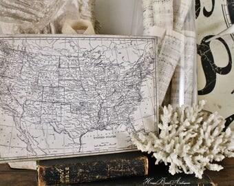Vintage US MAP Wood Sign Print Farmhouse Decor Page Wall Art Print Fixer Upper Decor United States Map Sign