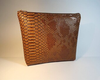 Kit faux reptile leather pouch