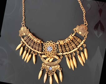 collier Ethnique d'inspiration bohème " Breloque "