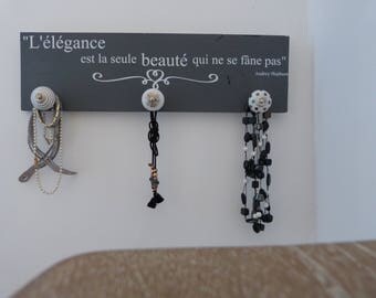 Porte bijou peint à la main. Porte bracelet/ collier. Necklace holder.Handpainted jewelry display. jewelry organiser