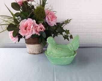 Jadeite Green Glass Hen On Nest