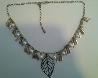 elegant and chic necklace bronze dagger sheet pink