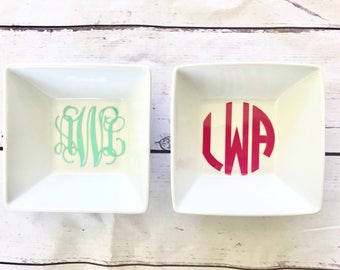 Monogrammed Ring Dish/ Personalized Ring Dish/ Bridal Gift/ Bridesmaids Gift/ Birthday Gift/ Housewarming Shower/ Mother's Day