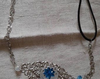"headband" stamp and cabochon blue flower "