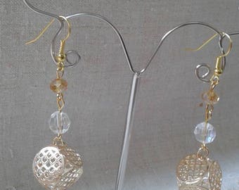"of gold engraved" earrings