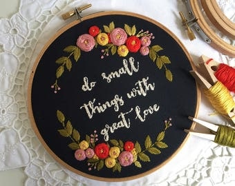 Embroidery hoop,Embroidery art,Hand embroidery,Floral embroidery,Embroidery hoop art,Modern embroidery,Home decor,Personalized custom order