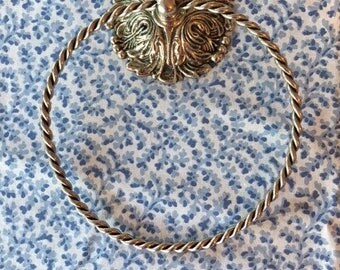 Vintage Silver Tone Metal Filigree Towel Ring Rack Towel Bar 1970s