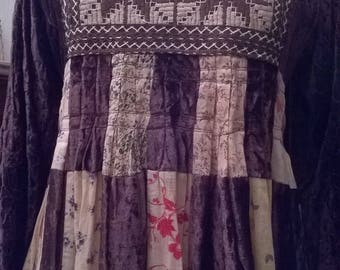 Long velvet dress embroidered Brown