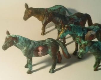 Gallop figurine set