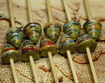 30 Perles En Papier Verni Vertes - Fait Main Pour Loisirs Créatifs, Décoration, Neuf