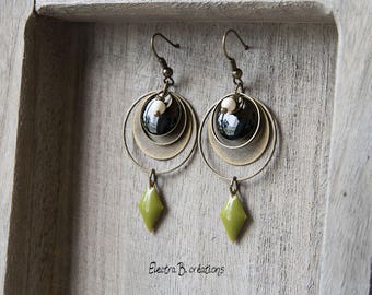 Graphic earrings ivory, Khaki, black and bronze