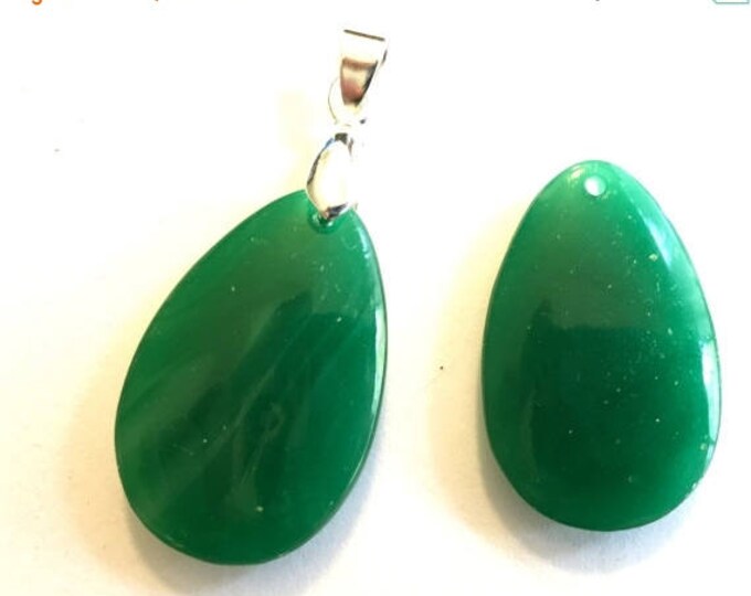 SALE SALE Vintage pendant (1) Japanese opaque glass jade green polished teardrop pear bail silver gold necklace jewelry supplies (1)