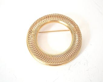 Gold Brooch, Vintage Brooch, Circle Brooch, 1970's Brooch, Goldtone Brooch, Vintage Pin