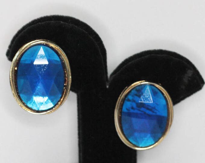 Blue Oval Clip On Earrings Gold Tone Large Chunky Bold Vintage