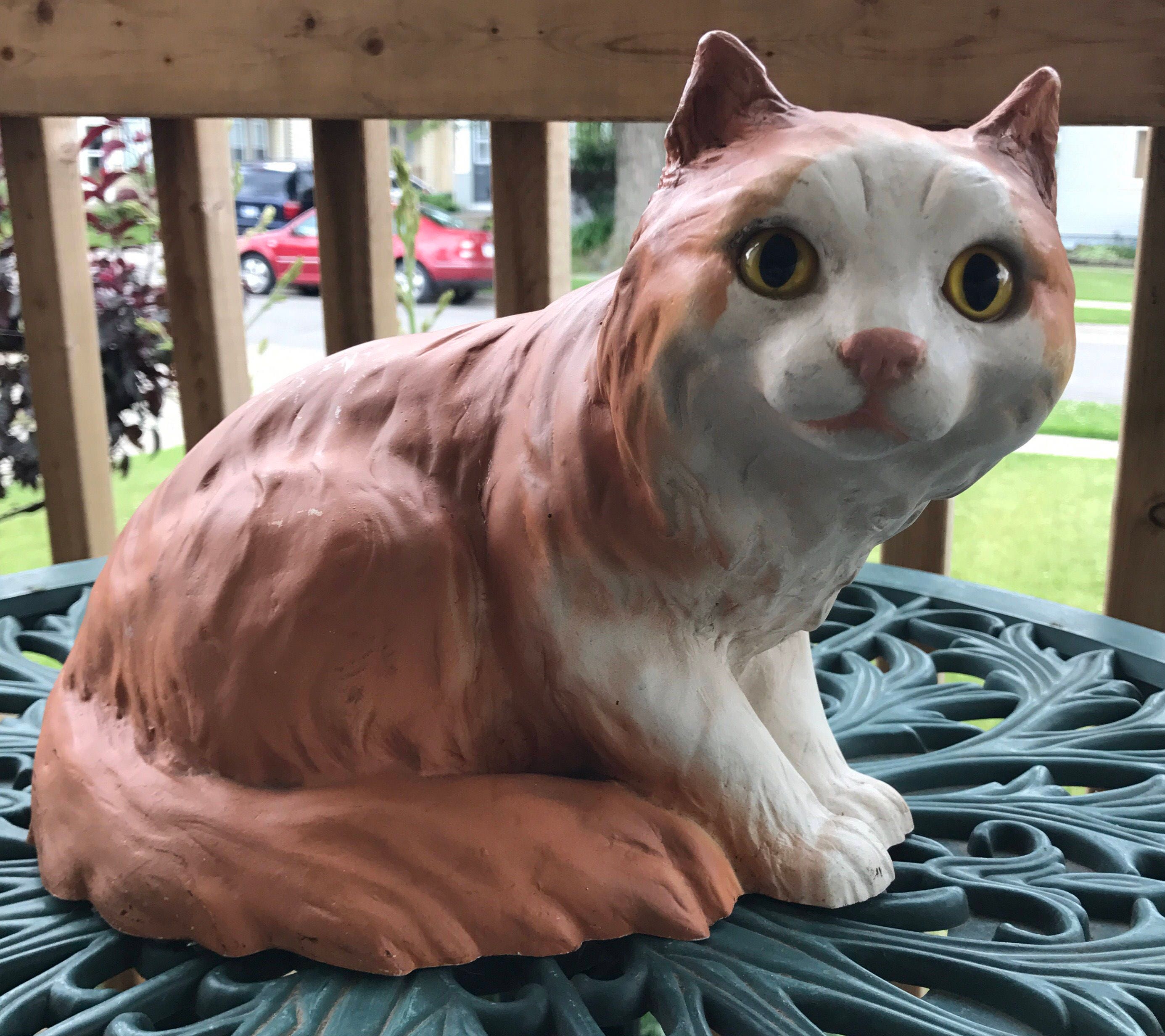 orange cat statue