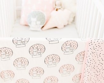Baby Crib blanket - Snowglobe Bunny in pink , cot blanket, bunny blanket, baby girl blanket, couverture de bebe, baby deke, baby decke