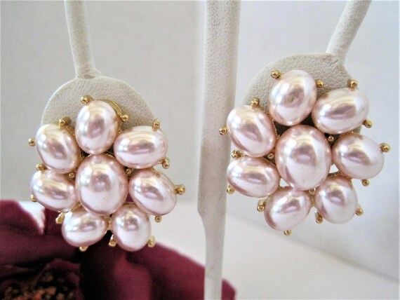 Richelieu Signed Earrings -Vintage Pink Faux Pearls - Designer Clip On - Pearl Gold Tone Setting