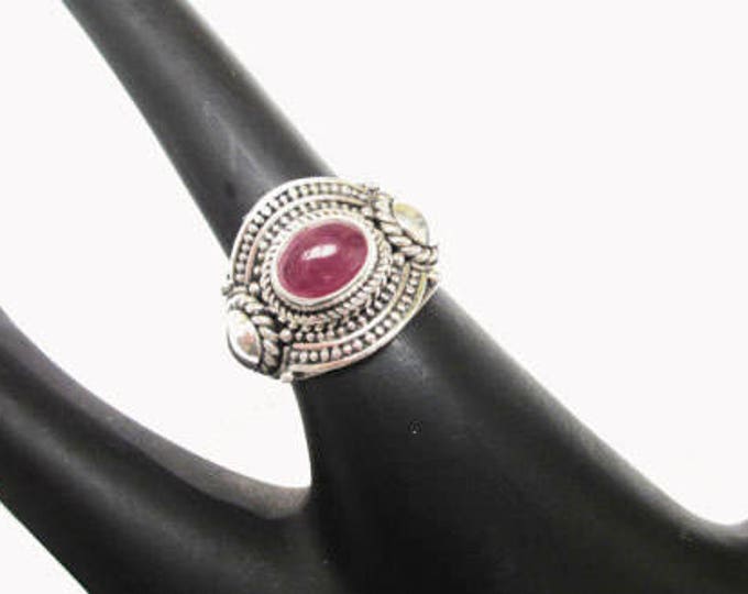 Sterling ring - Ruby Red Chalcedony Gemstone - size 6 Boho Silver setting