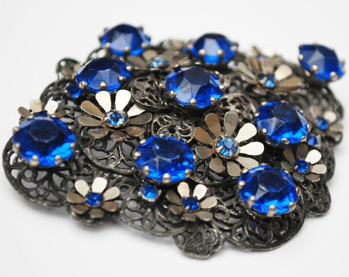 Large Blue Rhinestone Brooch - Flower floral - silver grey Gun metal - Lucite - Diamond shape pin