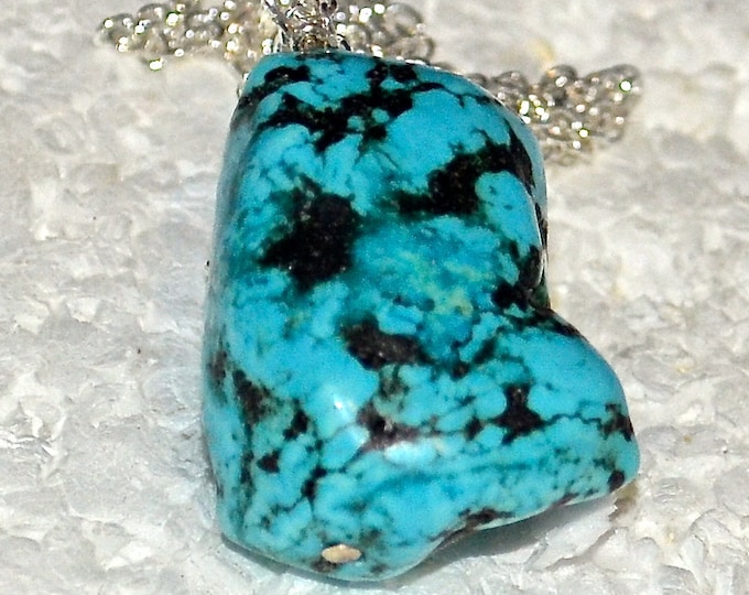 Turquoise Nugget Pendant, 24x18mm Nuget, Natural, Simple "O" Link Chain P743