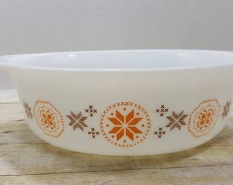 Vintage Pyrex Casserole, Town and Country