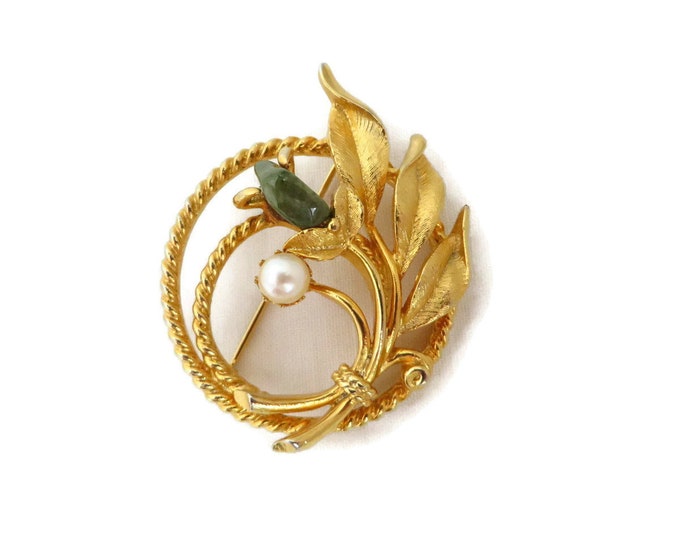 Sarah Coventry Circle Brooch, Twisted Gold Tone Flower Pin with Faux Pearl and Jade Greet Nugget