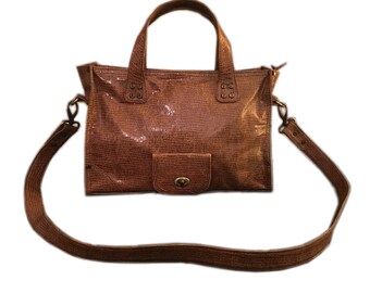 "Handycity Brown Craked" camel leather handbag