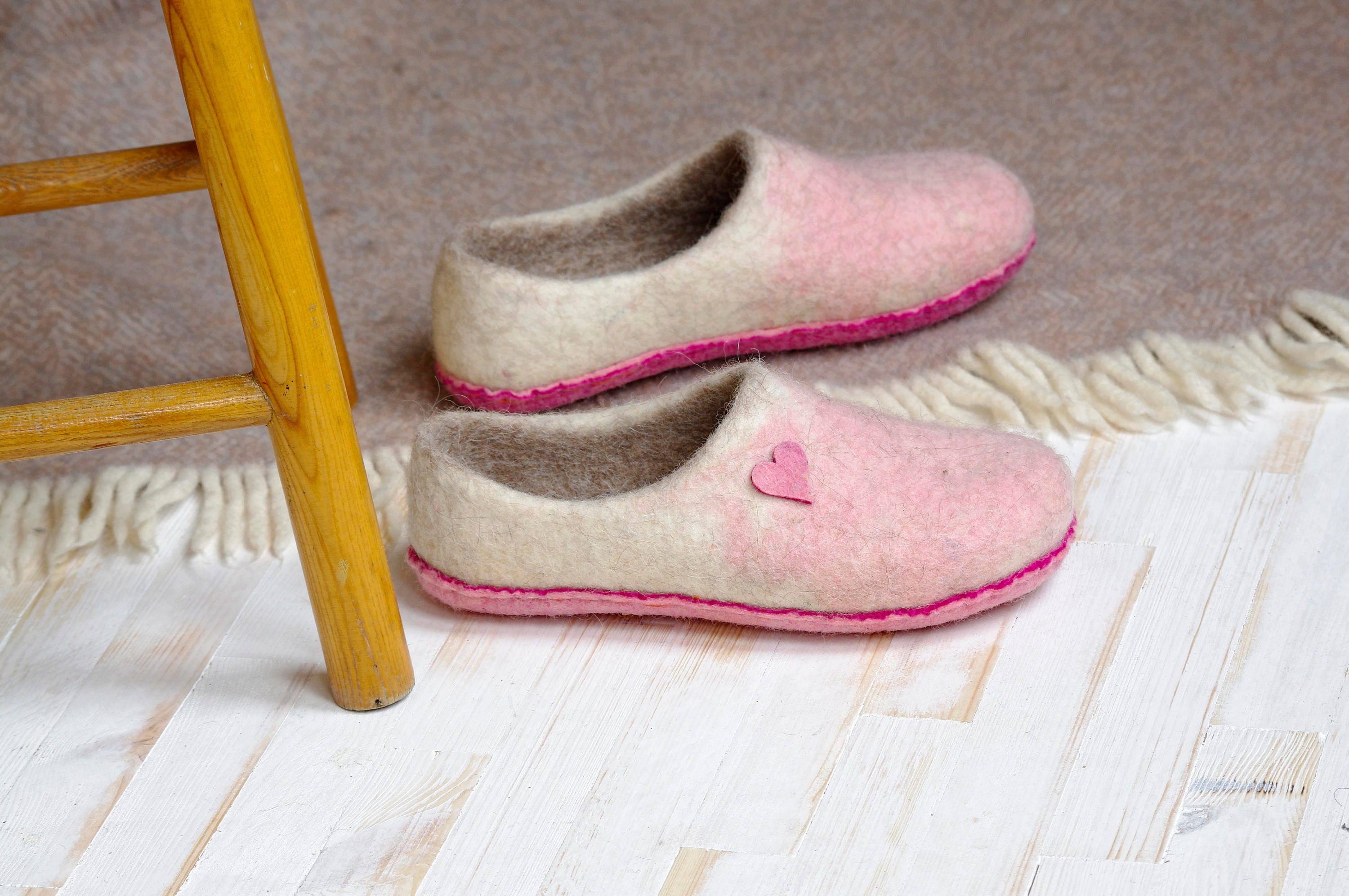 valentine's day slippers-slippers with heart felted