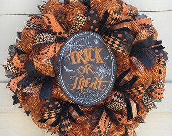Halloween wreath,Halloween decor,Trick or Treat wreath,Orange and black wreath,Halloween gift,