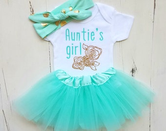 Auntie onesies, Baby girl clothes, Baby girl outfit, Aunt onesie, Auntie's girl, Baby shower gifts, Baby clothes, Baby onesies, Onesies