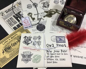 Hogwarts Acceptance Letter - the ultimate package with a hogwarts watch, necklace and gringotts bank key in one package!