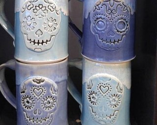 Set Di 4 Sottobicchieri Per Bevande Sugar Skulls - Finitura Lucida Con Retro In Sughero - 9,5 X 9,5 Cm - Regalo Divertente Per Ragazze, Mamme E Sorelle