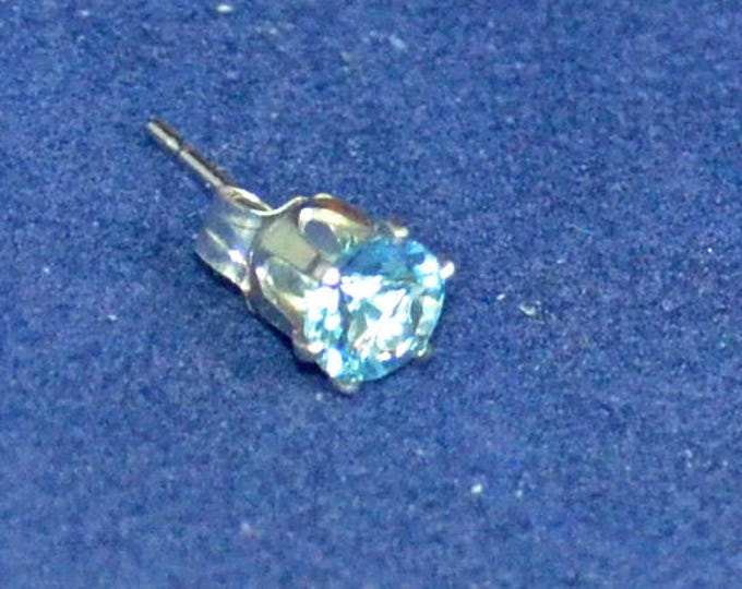 Man's Aquamarine Stud, 5mm Round, Natural Santa Maria Blue, Set in Sterling Silver E1092M