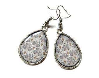 DELICATE EARRINGS - White earrings - Lightweight earrings - Summer outdoors - Boho chic Tatted jewelry - Bohemian earrings