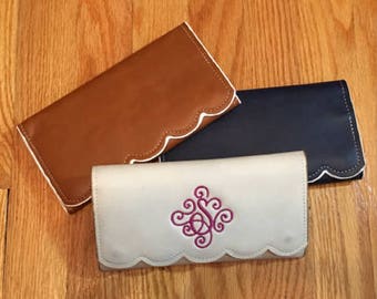 Monogram Wallet, Embroidered Wallet, Personalized Wallet, Personalized Gift, Scalloped Wallet