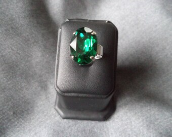 Large silver plated Adjustable ring with emerald green Swarovski