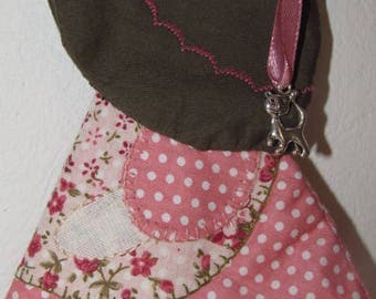 Key-quilted fabric and embroidery sunbonnet