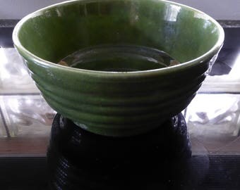 Vintage California Pottery (USA) Ringware Mixing Bowl - Avocado Green