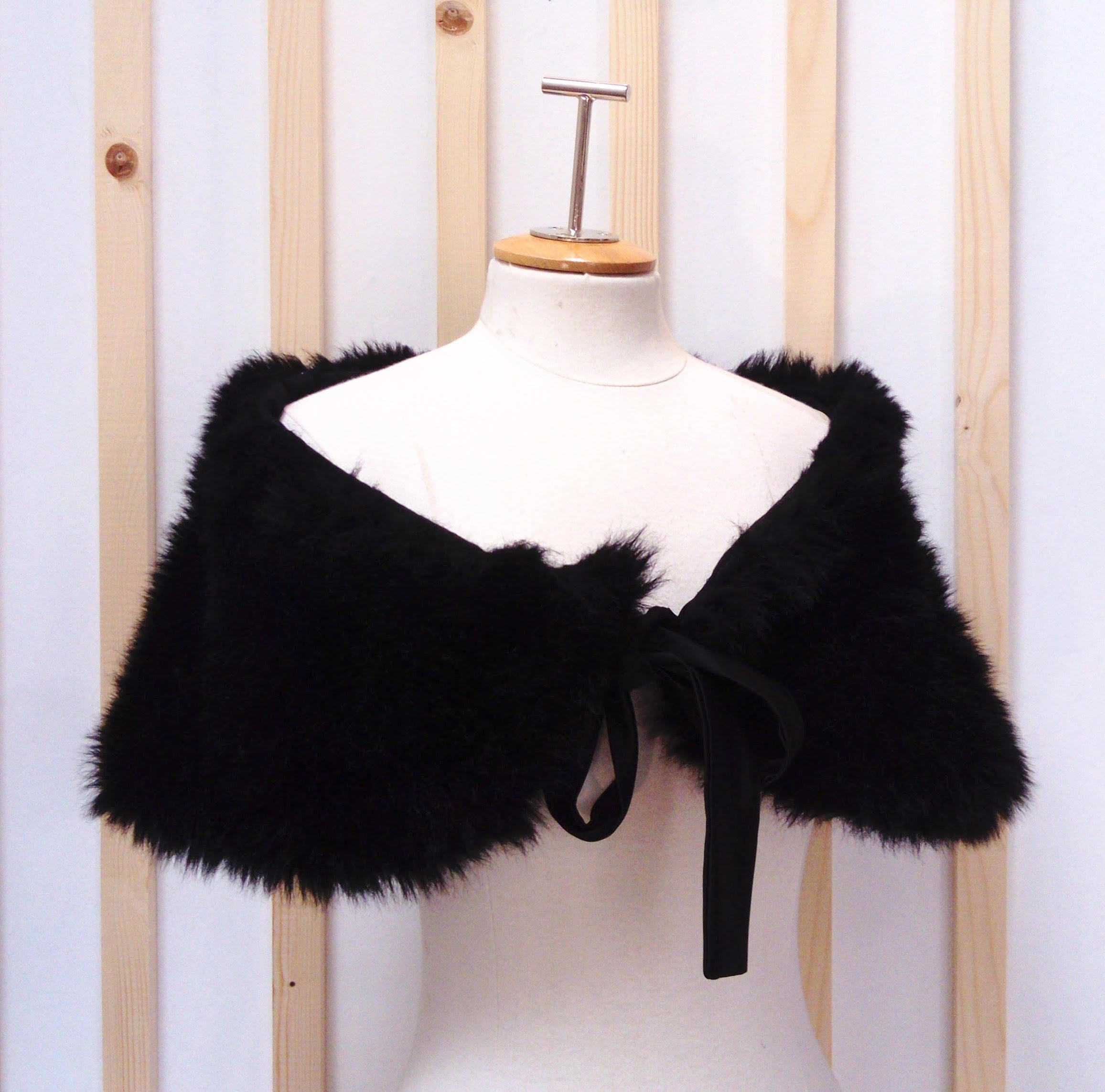 Cache shoulder fake fur Shoulder shrugblack bridal cover up