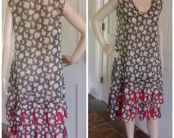 1920's Cotton Summer Dress Retro Print and scallop on bottom of dress edged in red .