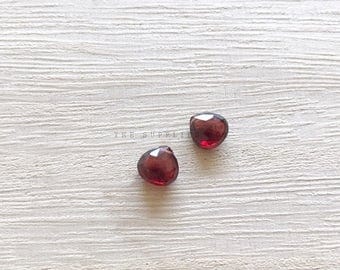 1 Piece / Natural Garnet Briolette / 7-8mm / Flat Teardrop / High Quality Gemstone / Loose Beads / Supplies