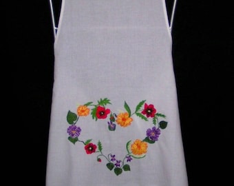 Handmade on apron in cotton embroidery