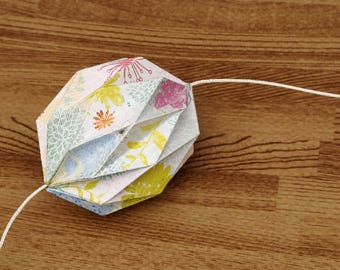 Geometric 3D floral Garland