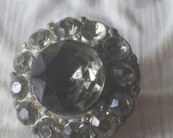 Vintage Button -1 medium sized beautiful flower design, rhinestones antique silver metal very old (July 527 17)