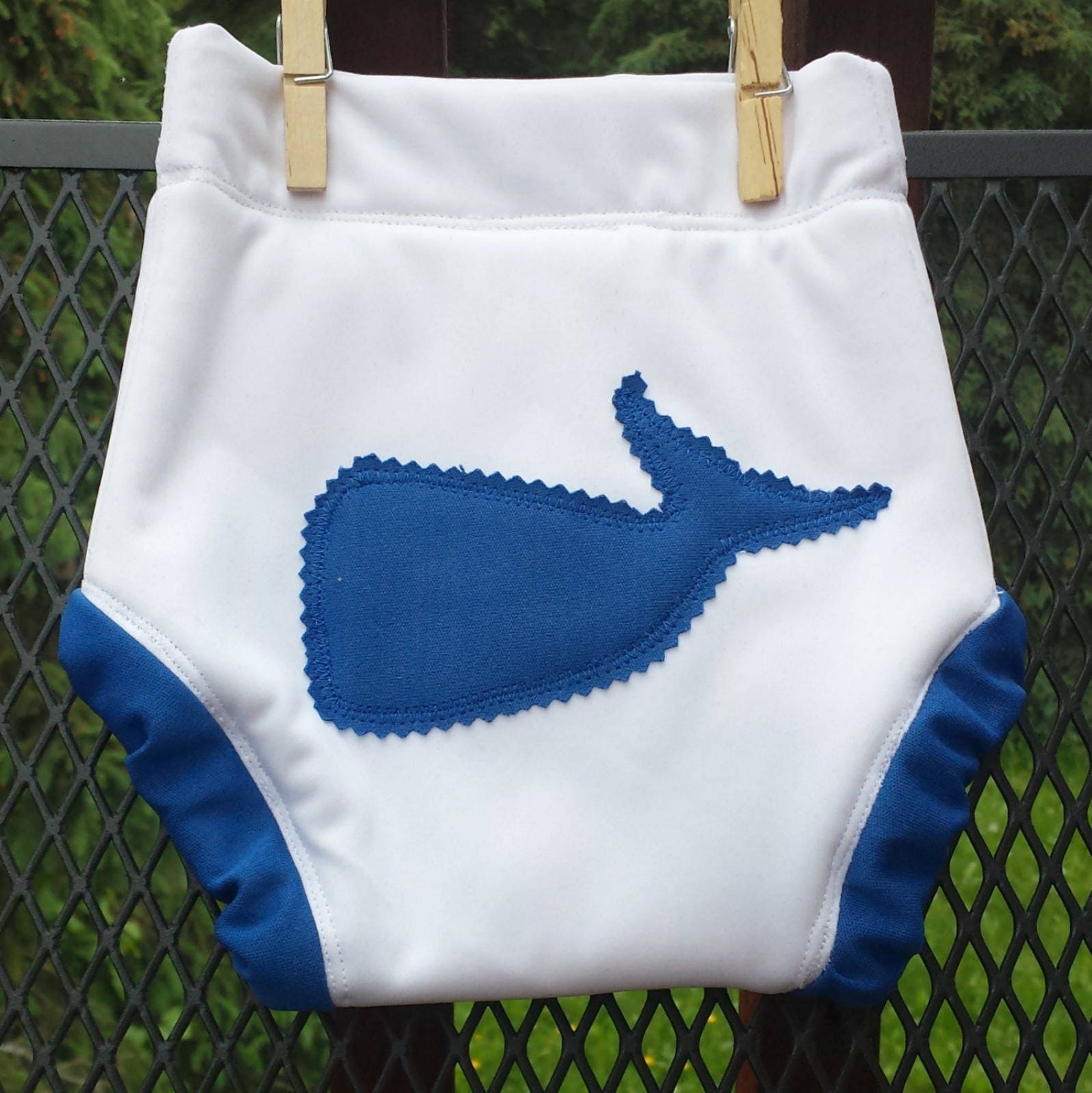 swim-diaper-cover-medium-white-with-blue-whale-on-bum