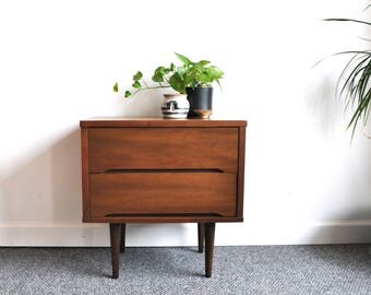 SOLD: Vintage Mid Century Modern Nightstand Bedside Table