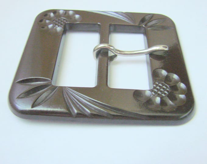 Large 1930s Art Deco Brown Carved Bakelite Dress Buckle / Vintage Fashion / Vintage Sewing