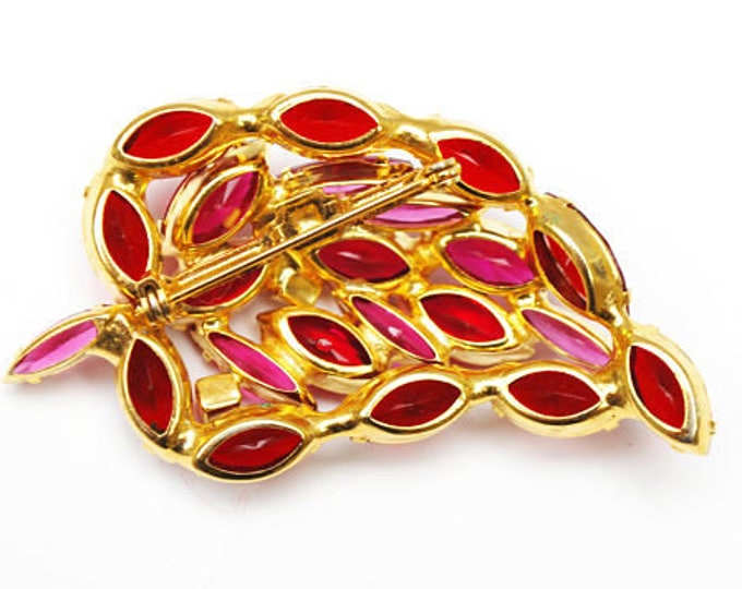 Rhinestone leaf Brooch -Juliana style - Pink Crystal - open back - gold plated- domed pin